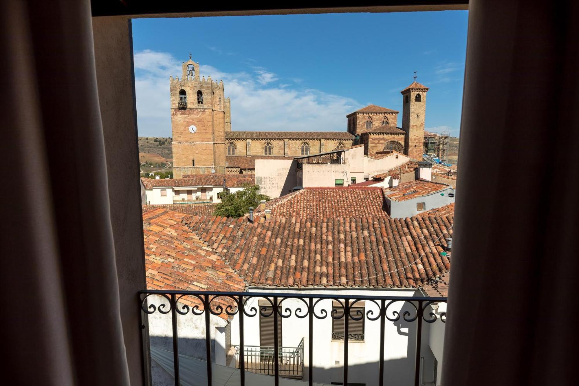 Infinitvm Hotel Siguenza Bagian luar foto